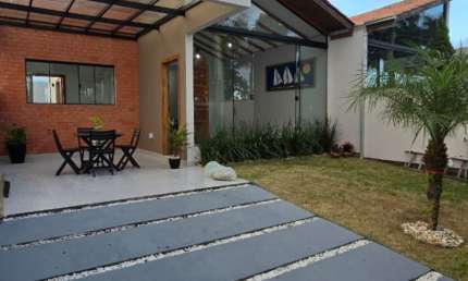Bosque da Mata! DIRETO C/ PROPRIETÁRIO! Casa com área gourmet e piscina na Avenida da Palmeiras!