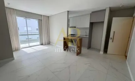 Apartamento à venda c/ 2 dormitórios, sendo 1 suítes no Estreito- Mobiliado