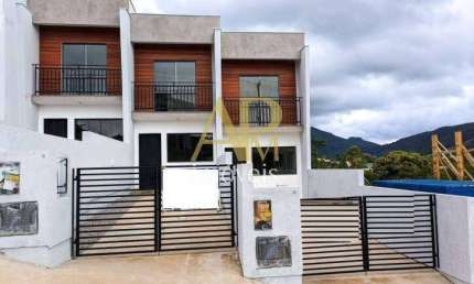 Casa / Sobrado à venda com 2 dormitórios e 2 banheiros, em Potecas SJ