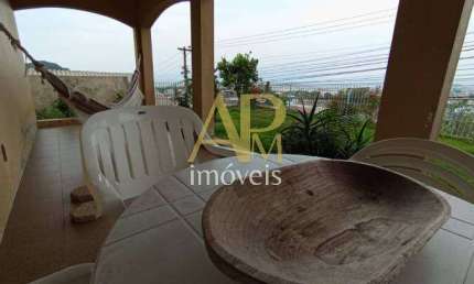 Casa térrea à venda: 4 dorm (1 suíte), 650m², Vista Mar livre em Biguaçu