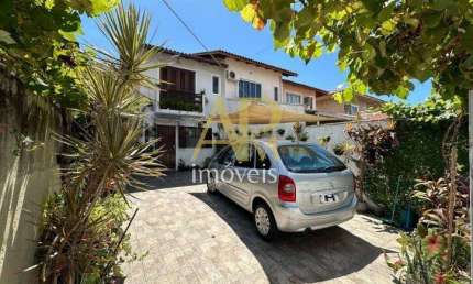 Sobrado a Venda com 3 dormitórios + home office na Barra do Aririu- Palhoça