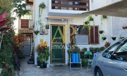 Sobrado a Venda com 3 dormitórios + home office na Barra do Aririu/ Palhoça