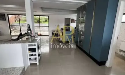 Casa Alto Padrão semimobiliada à Venda com 3 suítes - Pedra Branca