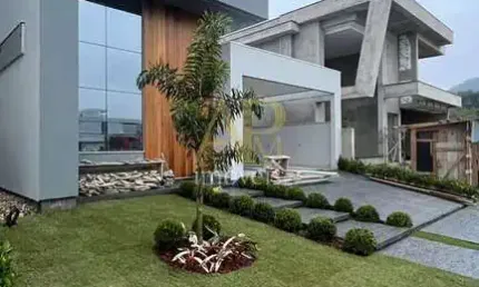 Casa à venda no Reserva da Pedra, 3 dormitórios (1 suíte) - Fundo com lago