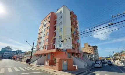 Oportunidade de Investimento: 1 dorm, vaga coberta e elevador/ Barreiros