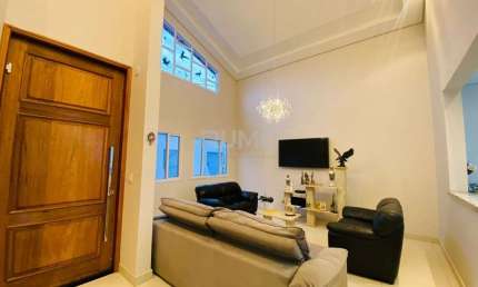 Casa com 3 quartos à venda na Dona Regina Michielin, 319, Jardim Belvedere, Araras, 250 m2 por R$ 1.150.000