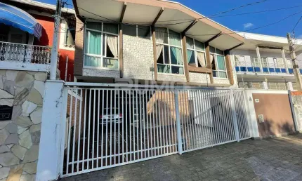 Casa com 4 quartos à venda na Rua Bauru, 232, Vila Nova São José, Campinas, 255 m2 por R$ 900.000