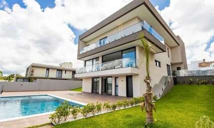 Casa em condomínio de Alto Padrão com 4 suítes em Campo Largo/PR