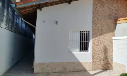 Ótima  Casa térrea com 2 quartos e 2 vagas - em Parque Turiguara - Cotia - SP