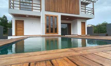 Casa com piscina na ilha na península de Maraú em Taipú de fora próximo as piscinas naturais para venda