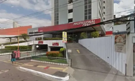 Sala comercial na Avenida Antônio Carlos Magalhães no Edifício Profissional Center para venda