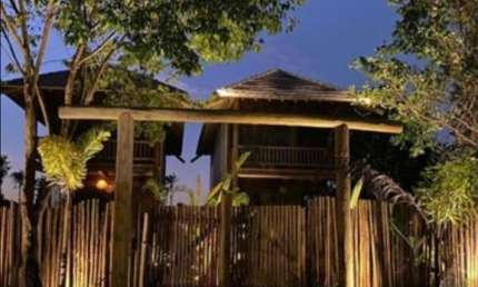Casa duplex para venda em condomínio fechado com piscina com 4 quartos e 3 suítes próximo a praia na peninsula de Maraú em Taipú de Fora