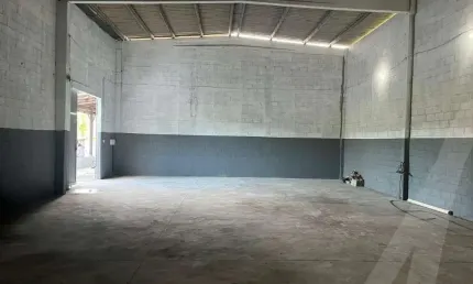 Galpão para locação na Br 324 km 600 com 280m próximo Simões Filho