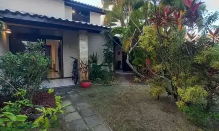 Casa village em condomínio fechado com 3 quartos e 1 suíte no condomínio pedra do sal com total infraestrutura próximo praia em stella maris itapuã