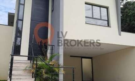 Casa de alto padrão à venda em condomínio exclusivo de Mogi das Cruzes-SP,  Arua 3 quartos, 1 suíte, 2 salas, 4 banheiros, 4 vagas de garagem, 202m².