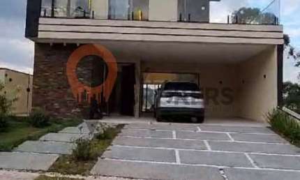 Imperdível Casa em Condomínio à Venda em Mogi das Cruzes-SP - Residencial Estância Bom Repouso! 3 quartos, 3 suítes, 2 salas, 6 banheiros, 16 vagas de garagem, 280,00 m² de área. Venha conferir!