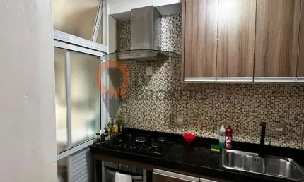 Apartamento à venda em Suzano-SP, Parque Suzano: 2 quartos, 2 salas, 1 banheiro, 1 vaga, 48m². Venha conferir!