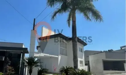 Casa de luxo em condomínio exclusivo em Aruã, Mogi das Cruzes-SP: 3 quartos, 3 suítes, 3 salas, 5 banheiros, 4 vagas, 300m².