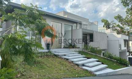 Luxuosa casa de 5 quartos em condomínio Bella Citta Fazenda Rodeio, Mogi das Cruzes-SP: 4 suítes, espaço gourmet com choppeira !