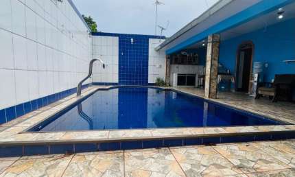 LINDA CASA DE 4 QUARTOS  PISCINA GARAGEM PARA 4 CARROS 92-99494-0074