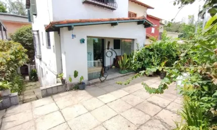 Sobrado próximo ao Parque da Aclimação, com 3 dormitórios e 2 vagas à venda, Aclimação, São Paulo,