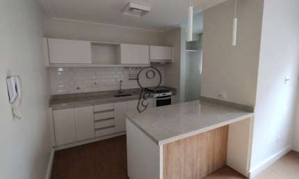 Apartamento todo reformado, proximo ao Metrô Alto do Ipiranga, com 2 dormitórios e 1 vaga coberta à