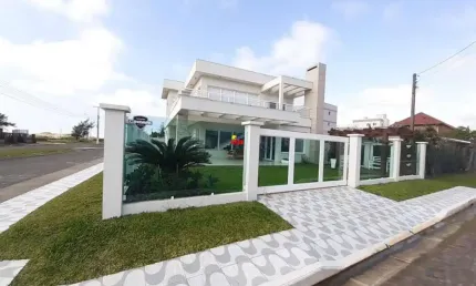 Casa com 4 quartos à venda na Zona Nova, Tramandaí 