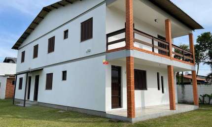Casa com 8 quartos à venda na Zona Nova, Tramandaí 