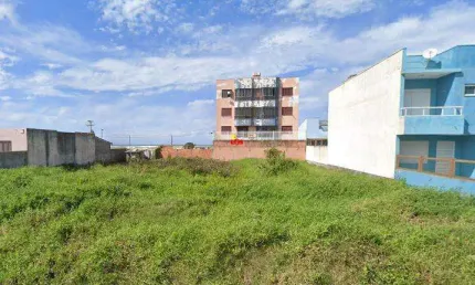 Terreno a poucos metros do mar em Tramandaí, Zona Nova!