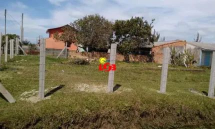 Excelente terreno de esquina com 325 m² em Albatroz