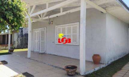 Sobrado à Venda em Marisul, Imbé - Piscina, Pátio Fechado e 5 dormitórios- Imperdível!