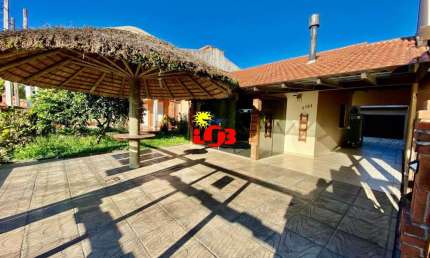 Casa com 4 quartos à venda na Zona Nova, Tramandaí 