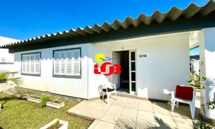 Casa com 5 quartos à venda na Zona Nova, Tramandaí 