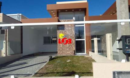 Geminado à Venda em Presidente, Imbé - Pátio Fechado e Residência em Laje