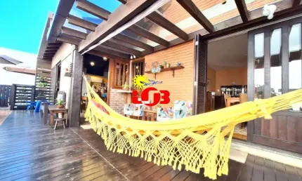 Casa de 05 dormitórios, próximo ao mar, Centro de Tramandaí!