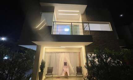 Oportunidade em Piatã – Casa Ampla com 4 Suítes, Piscina e Energia Solar!