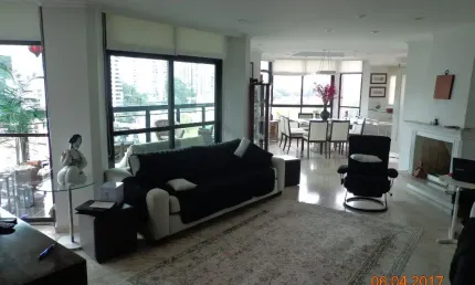 Descubra o luxo e a sofisticação neste magnífico apartamento de alto padrão
