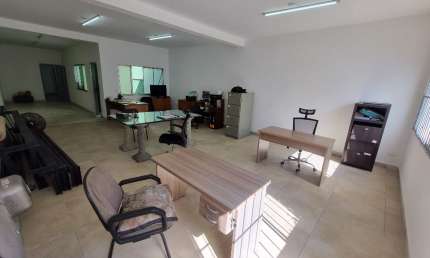 Imóvel Comercial para Locação na Rua Clélia - Visibilidade e Espaço em Área de Alto Fluxo!