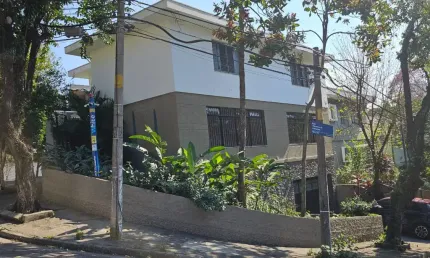 Casa com 3 quartos para alugar na Rua Engenheiro Mário Pamponet, Vila Madalena, São Paulo