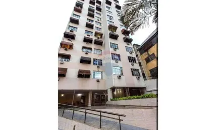 Excelente apartamento em icaraí de dois quartos vaga de varagem coberta na  rua jornalista  ireneu marinho.