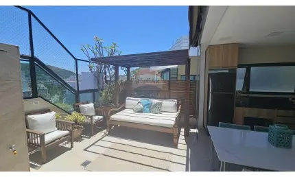 Linda cobertura duplex em Charitas, com 3 quartos, 3 banheiros, 2 suítes e 2 vagas - piscina e área gourmet.