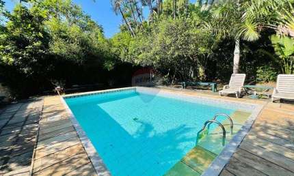 Casa em Charitas com vista paradisíaca 4 Quartos e Piscina!