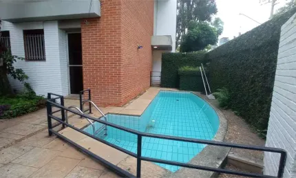 Sobrado com 3 quartos à venda em Jardim Europa - SP