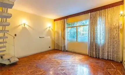 Casa com 3 quartos à venda na Rua Paracuê, Sumaré, São Paulo