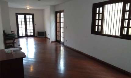 Sobrado com 4 quartos à venda em Bosque Da Saúde - SP