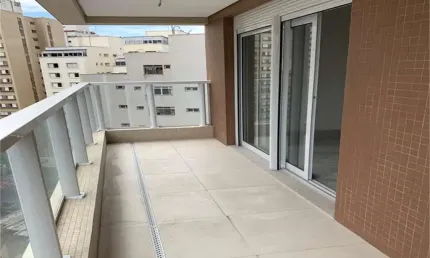 Apartamento com 4 quartos à venda em Aclimação - SP