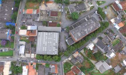 Galpão à venda ou para locação em Jardim Emília - SP