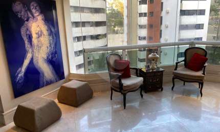 Apartamento com 3 quartos à venda em Vila Morumbi - SP