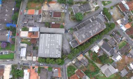 Galpão à venda ou para locação em Jardim Emília - SP