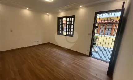 Casa em condomínio fechado com 3 quartos à venda na Rua Oliveira Lima, Cambuci, São Paulo